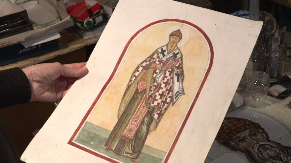 Бендерские художники делают пять мозаичных икон для Петропавловского женского монастыря Бендерские художники делают пять мозаичных икон для Петропавловского женского монастыря