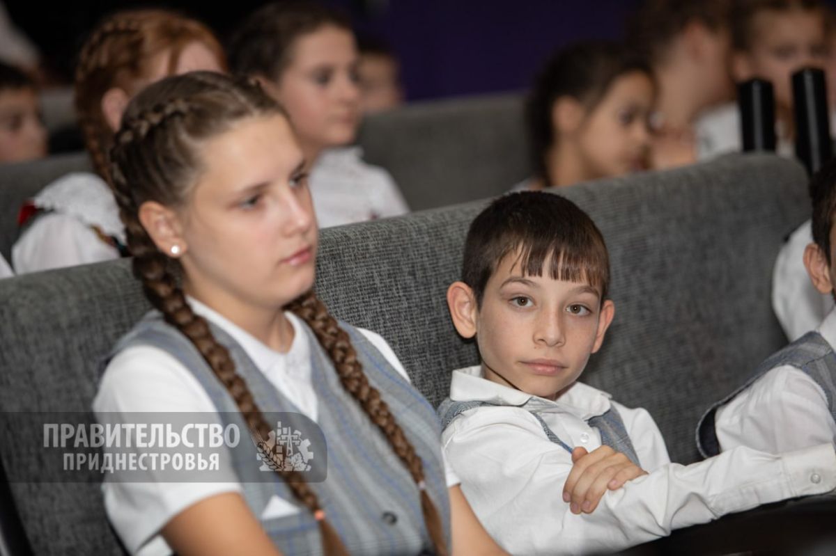 Детскому центру «Петрушка» - 20 лет Детскому центру «Петрушка» - 20 лет