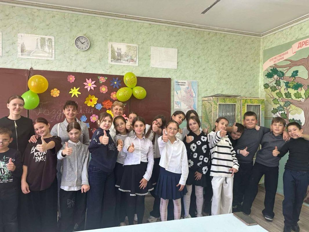 В школе № 11 им. Ю. А. Гагарина прошли мероприятия, посвящённые Дню пожилого человека В школе № 11 им. Ю. А. Гагарина прошли мероприятия, посвящённые Дню пожилого человека