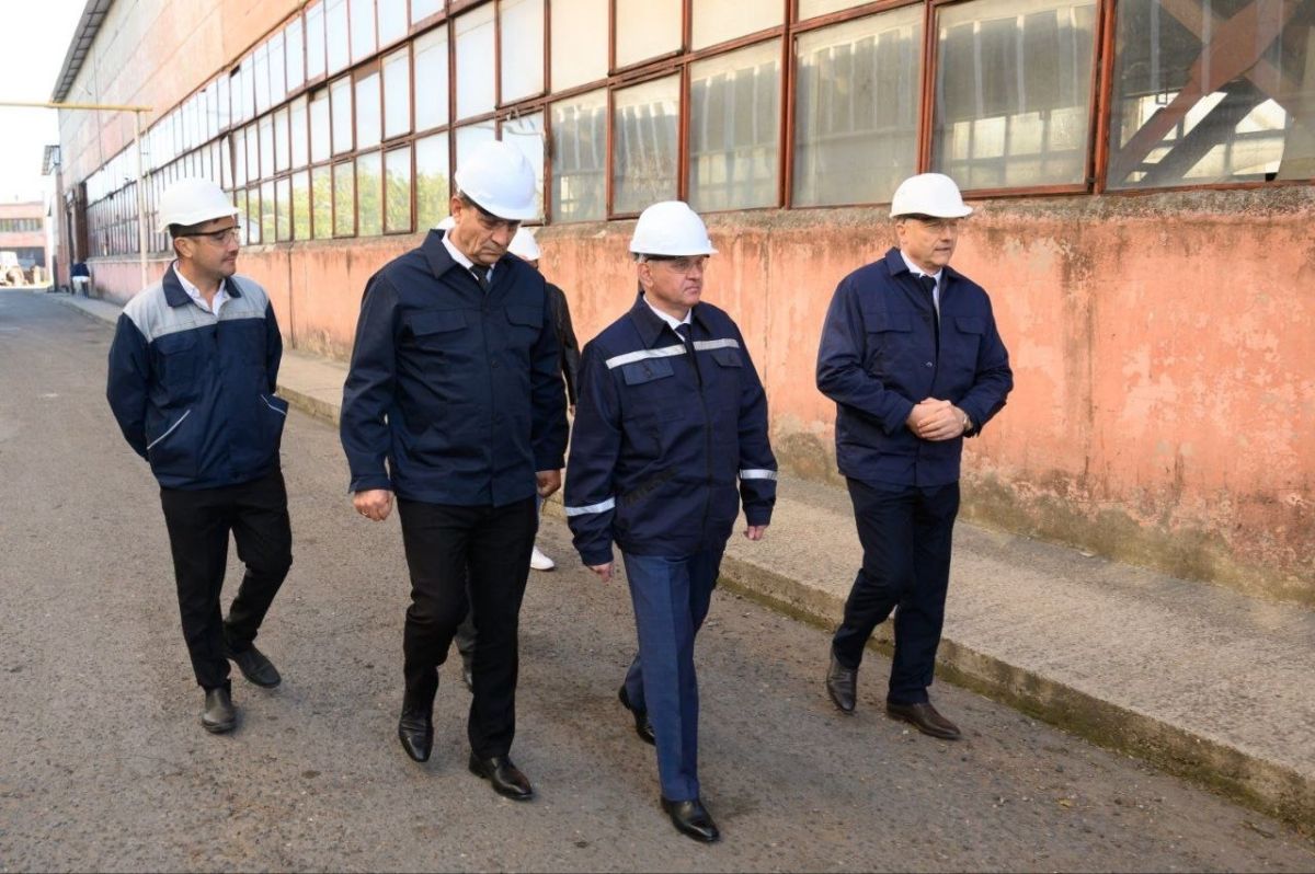 Глава государства посетил Бендерский трубный завод Глава государства посетил Бендерский трубный завод