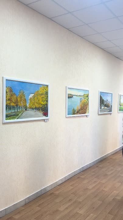 ПГУ подарили 40 картин художника Владимира Мыцыкова
