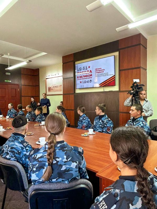В Музейном квартале сегодня проходит встреча учащихся кадетского корпуса с главой государственной администрации города Тирасполь и города Днестровск Илоной Тюряевой В Музейном квартале сегодня проходит встреча учащихся кадетского корпуса с главой государственной администрации города Тирасполь и города Днестровск Илоной Тюряевой
