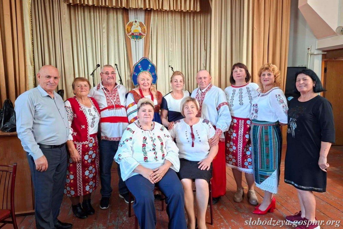 Слободзейские ветераны приняли участие в республиканском празднике ко Дню пожилых людей, который прошел в клубе «Ветеран» в Тирасполе