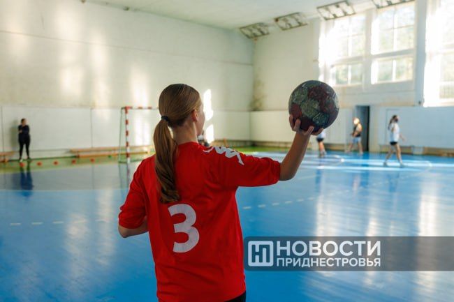 Тираспольские гандболистки готовятся к старту чемпионата Молдавии