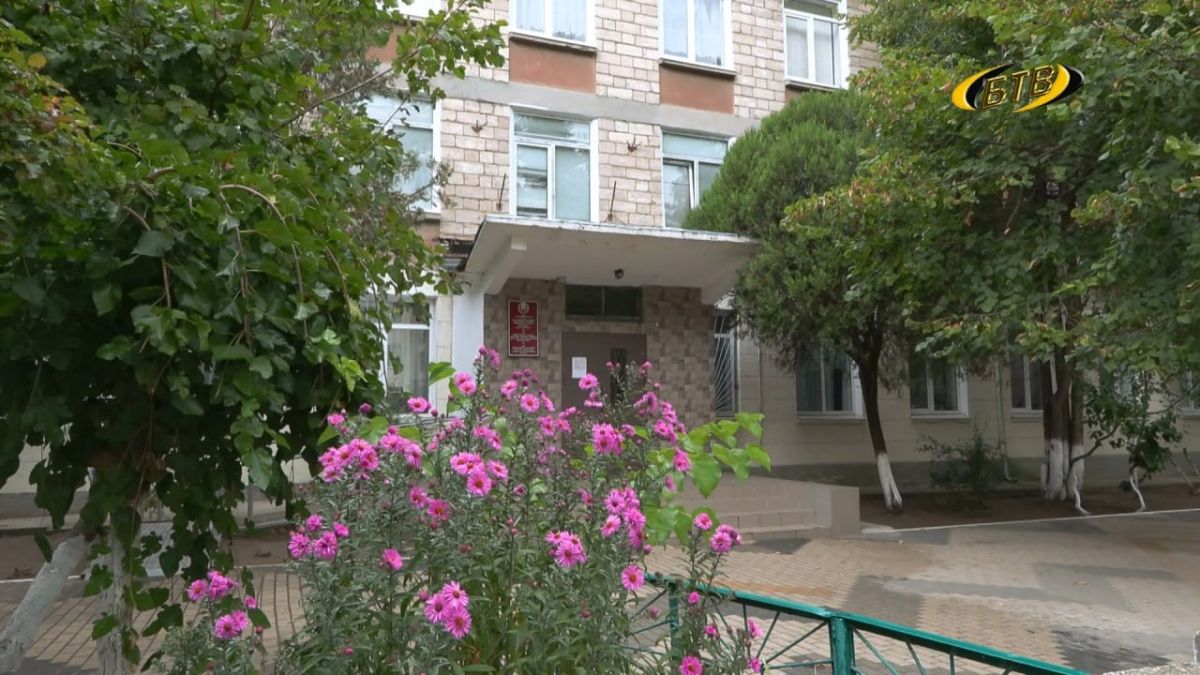 Школа стала её жизнью. Наталья Гылка почти 40 лет работает в Бендерской школе №13 Школа стала её жизнью. Наталья Гылка почти 40 лет работает в Бендерской школе №13