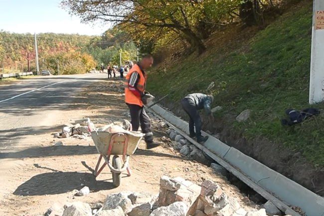 С селе Катериновка завершают строительство водоотвода С селе Катериновка завершают строительство водоотвода