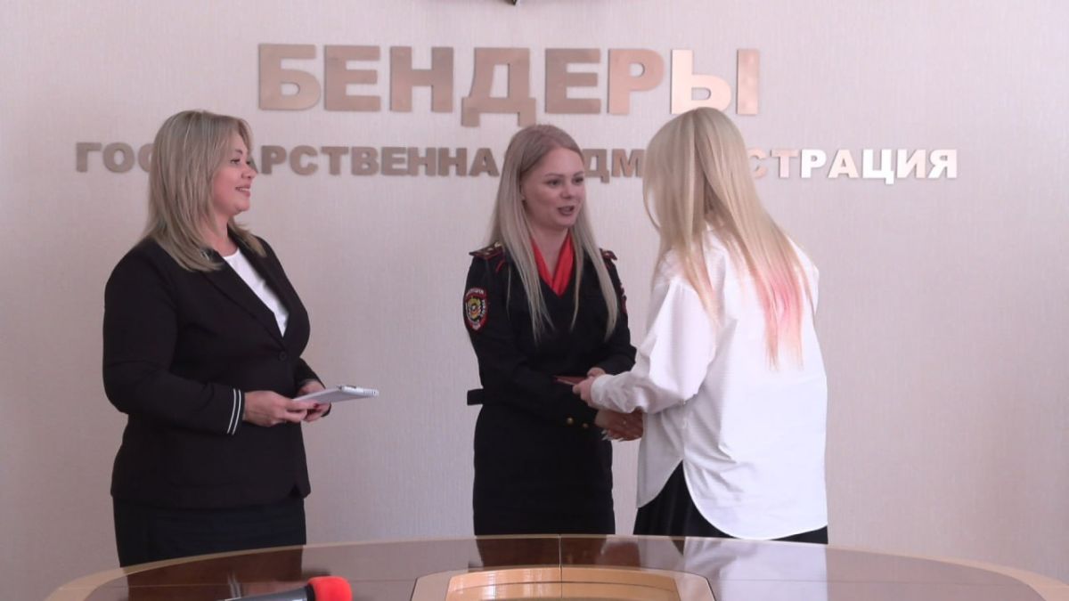 Первый паспорт и шаг во взрослую жизнь Первый паспорт и шаг во взрослую жизнь