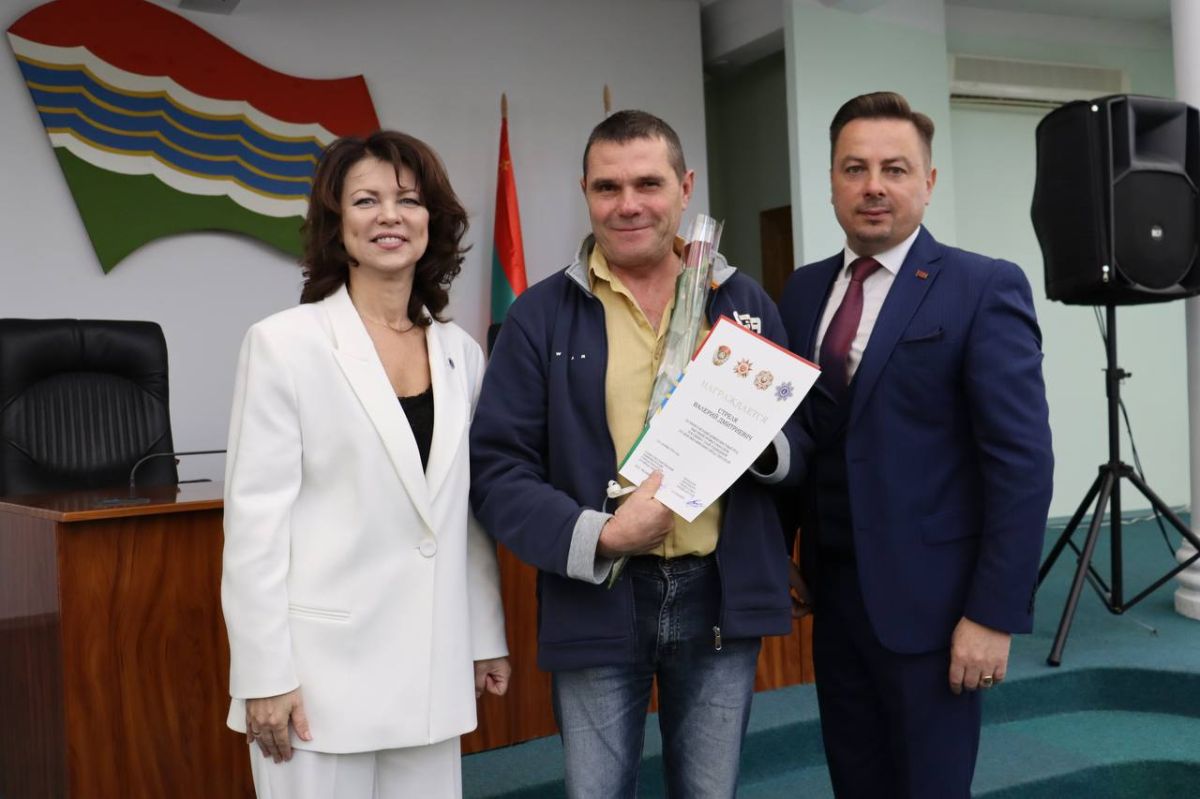 Более 100 человек наградили в День города в Тирасполе Более 100 человек наградили в День города в Тирасполе