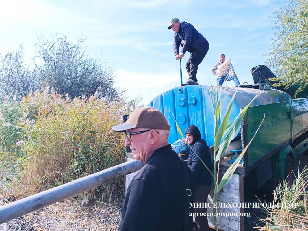 В этот же период мелиоративное зарыбление Кучурганского водохранилища провело ЗАО «Молдавская ГРЭС» В этот же период мелиоративное зарыбление Кучурганского водохранилища провело ЗАО «Молдавская ГРЭС»
