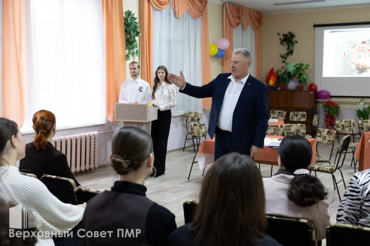 В Клуб школьной дипломатии приняли около 50 новых участников В Клуб школьной дипломатии приняли около 50 новых участников