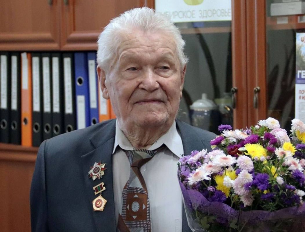 Ветерану Великой Отечественной войны Владимиру Костенко исполнилось 99 лет Ветерану Великой Отечественной войны Владимиру Костенко исполнилось 99 лет