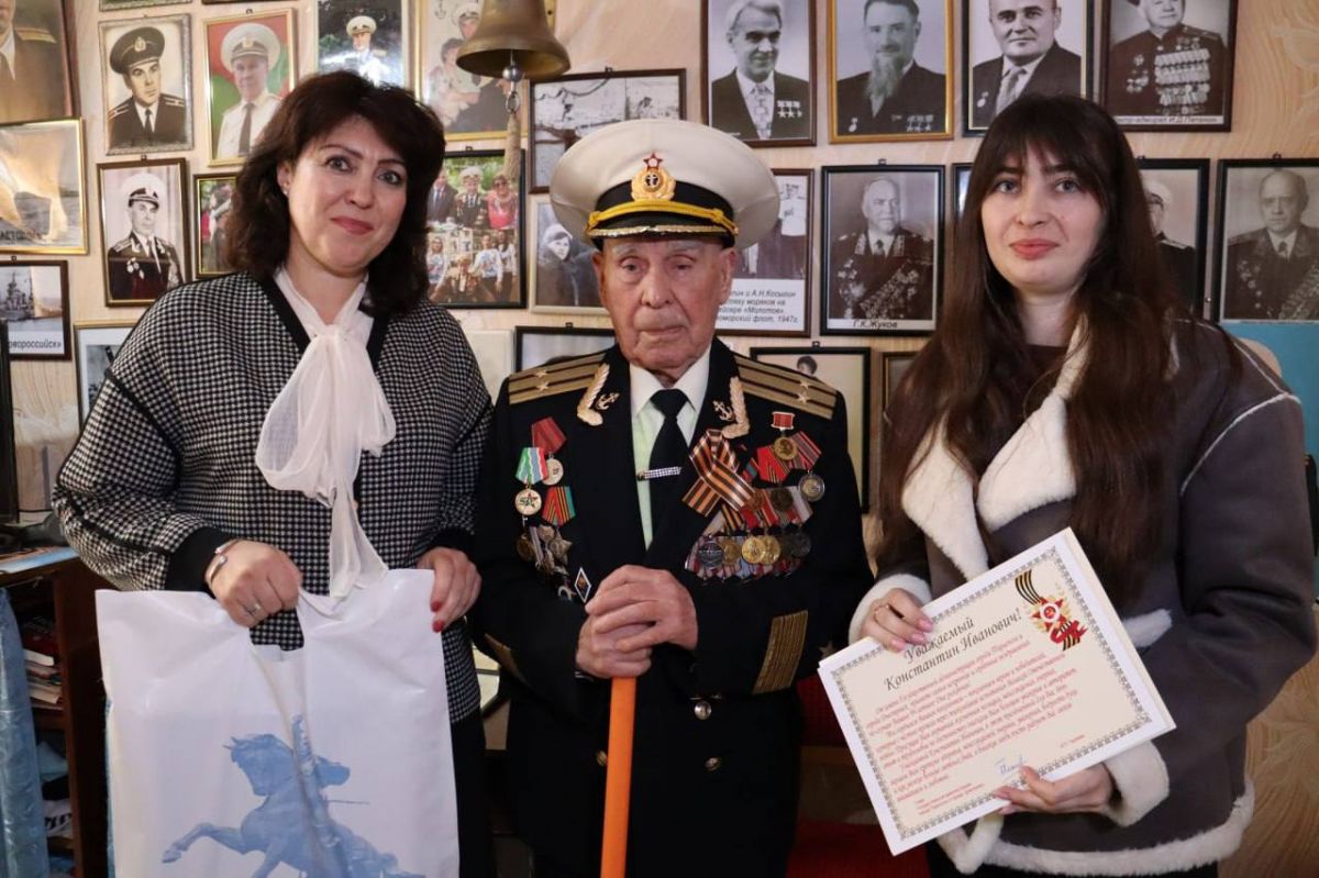 От всей души поздравляем Константина Ивановича Пуганова с 99-летием!