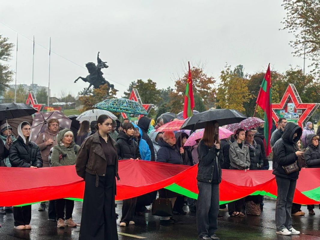 Событие дня: 43 тысячи человек приняли участие в Общеприднестровском собрании в Тирасполе Событие дня: 43 тысячи человек приняли участие в Общеприднестровском собрании в Тирасполе