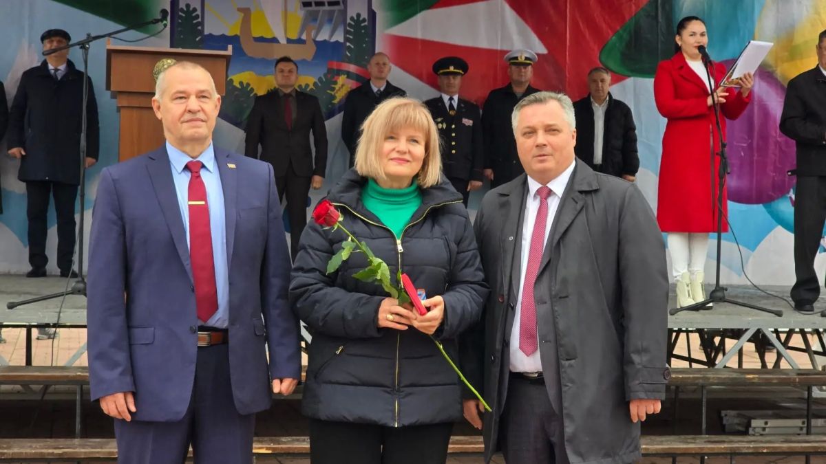 Праздничные мероприятия ко Дню города стартовали на площади Победы в Дубоссарах Праздничные мероприятия ко Дню города стартовали на площади Победы в Дубоссарах