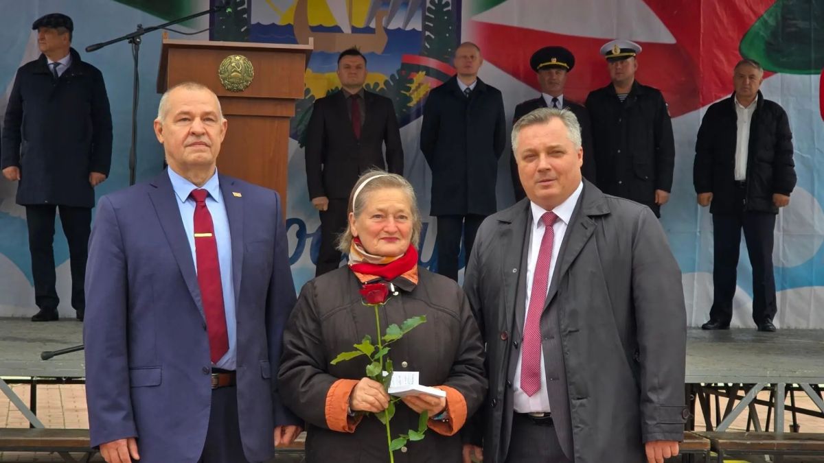 Праздничные мероприятия ко Дню города стартовали на площади Победы в Дубоссарах Праздничные мероприятия ко Дню города стартовали на площади Победы в Дубоссарах