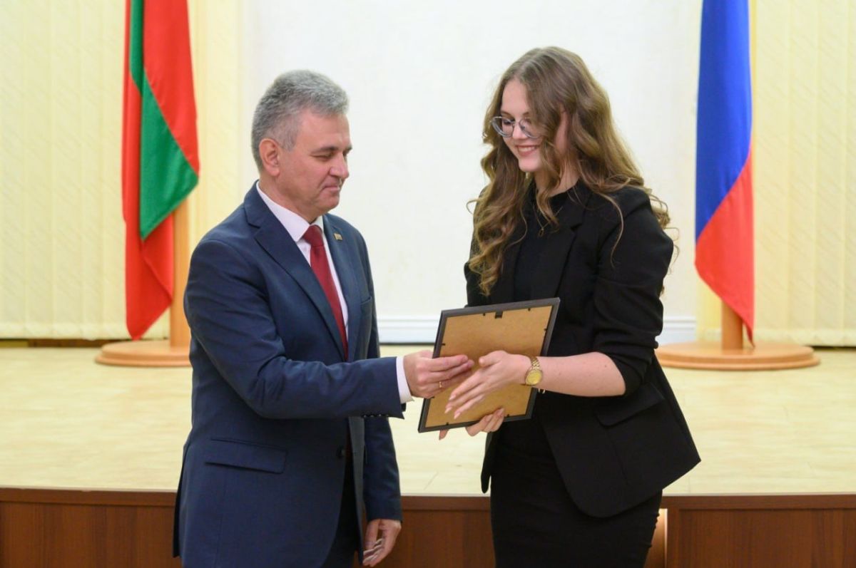 Вадим Красносельский поздравил обладателей президентской стипендии Вадим Красносельский поздравил обладателей президентской стипендии