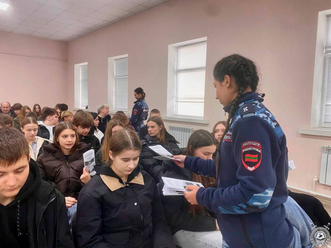 Школьникам – об учёбе в Тираспольском юридическом институте МВД Школьникам – об учёбе в Тираспольском юридическом институте МВД